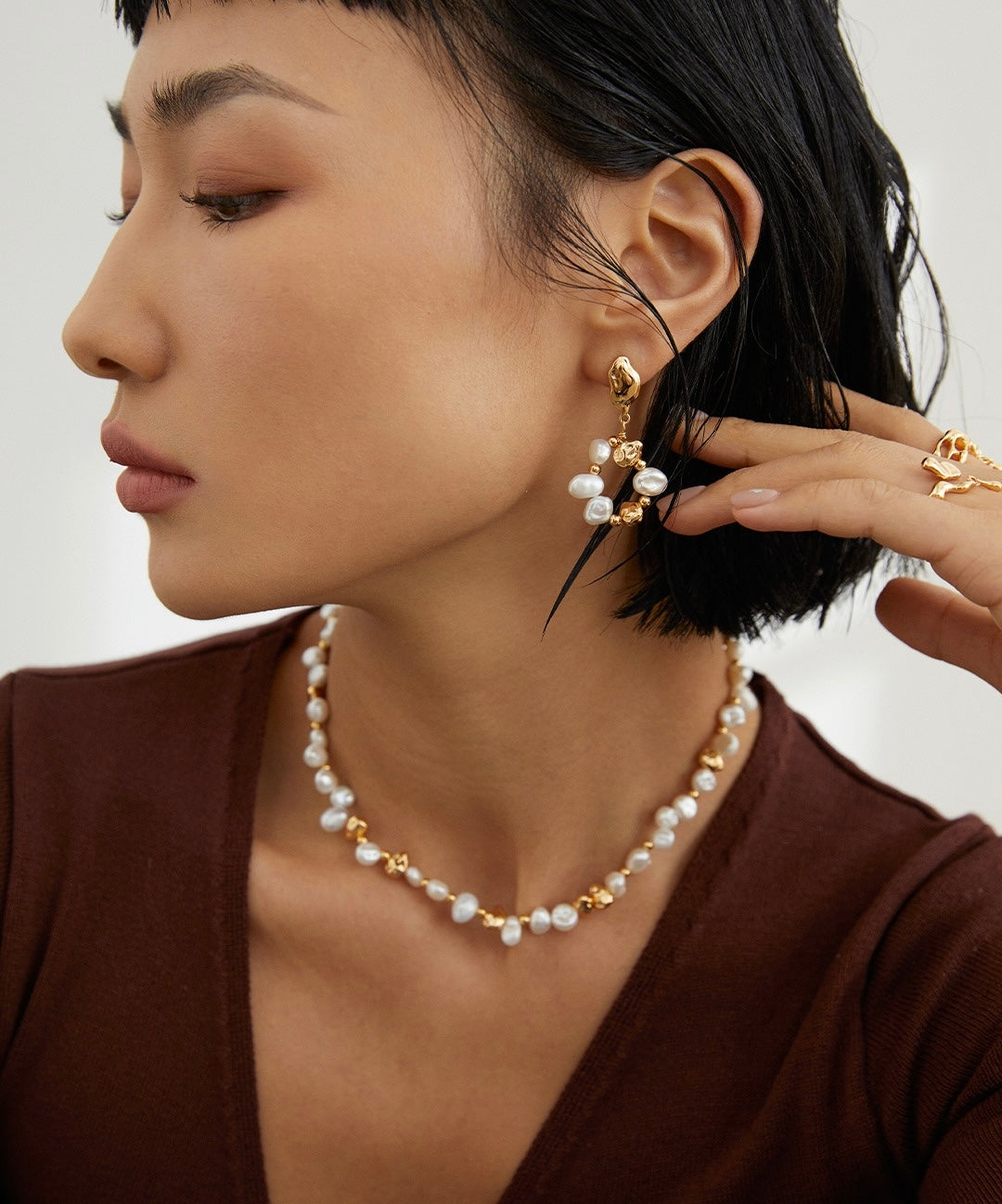 Two-tone Pearl and Gold Bead Necklace