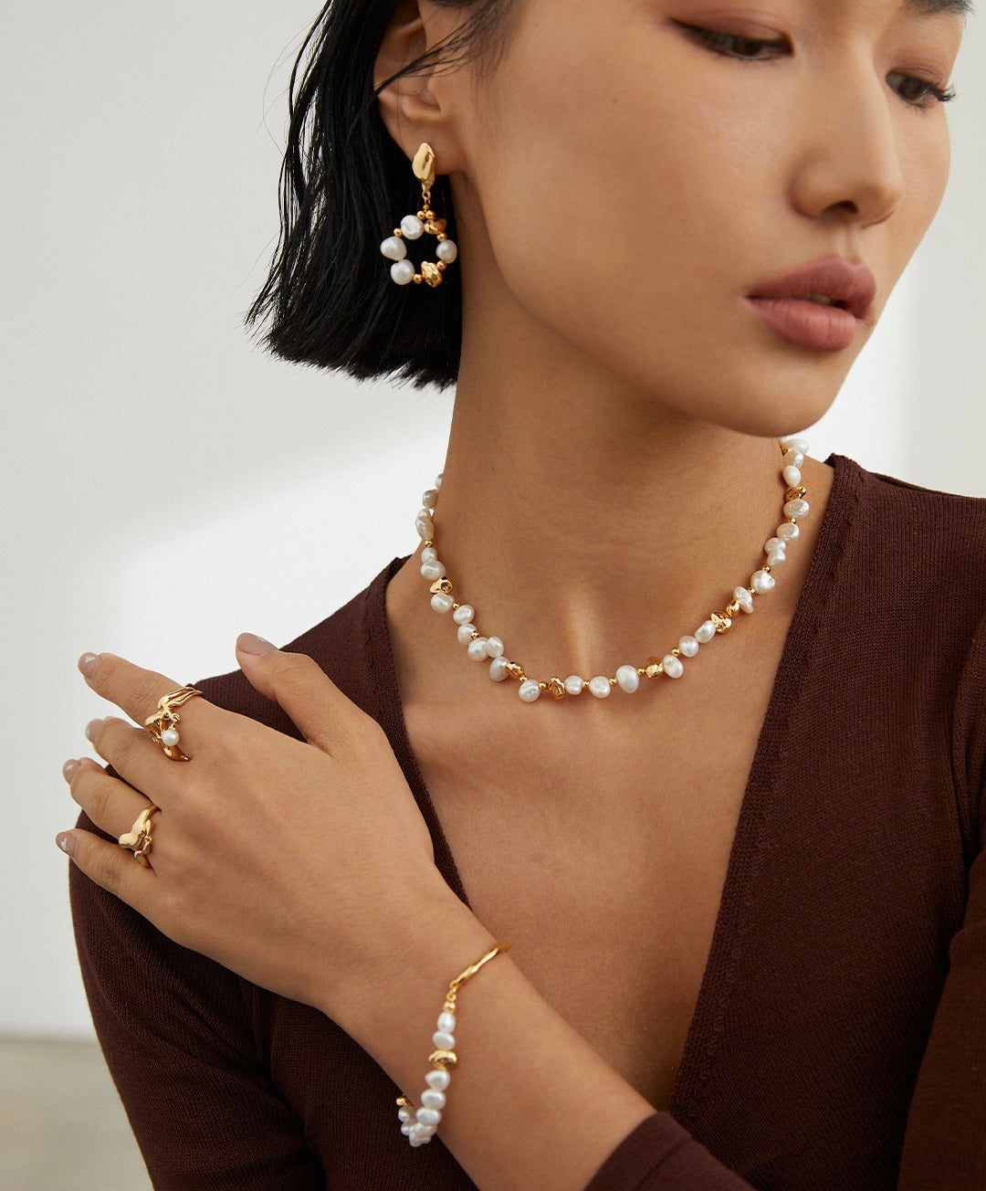 Two-tone Pearl and Gold Bead Necklace